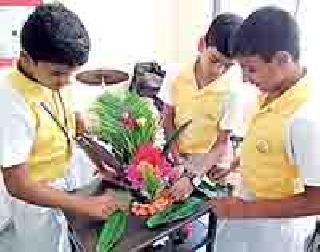 Salad and floral decoration competition in 'Yps' | ‘वायपीएस’मध्ये सलाद व फुले सजावट स्पर्धा