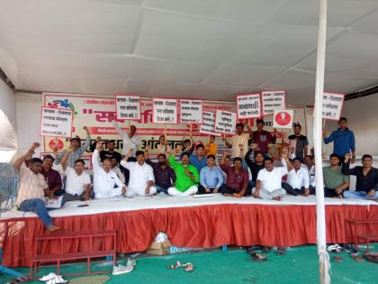 On the 50th day of the ongoing agitation on the Kalyan-Shilphata road, preparations have been made to hold a large mass protest  | कल्याण-शिळफाटा रस्त्यावर शेतकऱ्यांचे आंदोलन; जन आंदोलनासाठी सामाजिक संघटनांना हाक