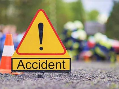  One person has been killed and another seriously injured in an auto overturn accident  | ऑटो उलटल्याने एक ठार, एक गंभीर जखमी; पिंपळगाव निपाणी फाट्याजवळील घटना