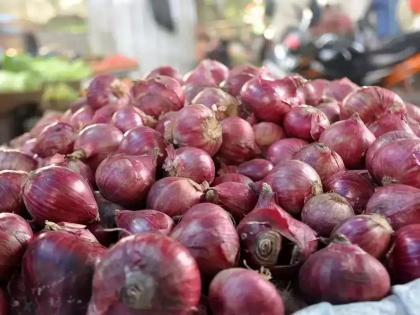 Onion shortage continue in Mumbai | मुंबईत कांद्याचा तुटवडा कायम; मागणीपेक्षा आवक कमी