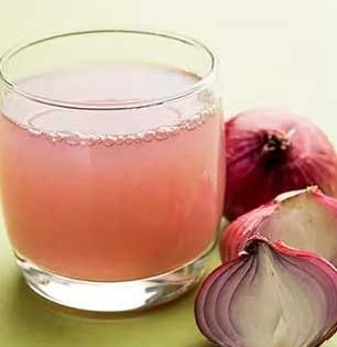 केस गळणं थांबून वाढतील दुपटीने! कांद्याचा रस घेऊन 'हा' शाम्पू तयार करा, केस होतील दाट