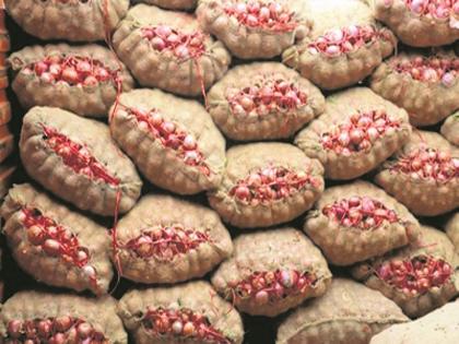 Uttar Pradesh traders cheat on onion trade in Sangam; One crore 2 lakh rupees | उत्तर प्रदेशातील व्यापा-यांकडून संगमनेरातील कांदा व्यापा-याची फसवणूक ; एक कोटी ३३ लाख रुपयांना घातला गंडा