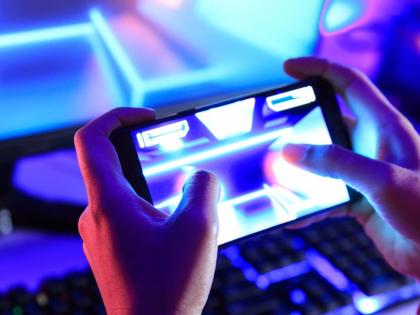 Father saved 7 lakhs to buy a buffalo, son wasted 5 lakhs on online games! | म्हशी घ्यायला बापाने साठवले ७ लाख, मुलाच्या ऑनलाईन गेमने उडाले ५ लाख! Father saved 7 lakhs to buy a buffalo, son wasted 5 lakhs on online games! | म्हशी घ्यायला बापाने साठवले ७ लाख, मुलाच्या ऑनलाईन गेमने उडाले ५ लाख!