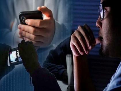 'सुंदरी'च्या मोहात 'आजोबा' घायाळ, व्हिडीओ कॉलने सेक्सटॉर्शन; ज्येष्ठ नागरिक सॉफ्ट टार्गेट - Marathi News | Grandfather injured in 'beauty' attraction, sextortion on video call; Senior citizen soft target | Latest News at Lokmat.com 'सुंदरी'च्या मोहात 'आजोबा' घायाळ, व्हिडीओ कॉलने सेक्सटॉर्शन; ज्येष्ठ नागरिक सॉफ्ट टार्गेट - Marathi News | Grandfather injured in 'beauty' attraction, sextortion on video call; Senior citizen soft target | Latest News at Lokmat.com