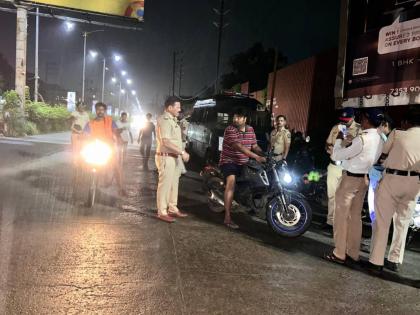 Police operation all out in Ulhasnagar, 251 police officers including officers participated | उल्हासनगरात पोलिसांचे ऑपरेशन ऑल आउट, अधिकाऱ्यांसह २५१ पोलिसांचा सहभाग Police operation all out in Ulhasnagar, 251 police officers including officers participated | उल्हासनगरात पोलिसांचे ऑपरेशन ऑल आउट, अधिकाऱ्यांसह २५१ पोलिसांचा सहभाग