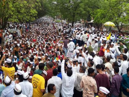 strike for old pension hit continues due to stalling of panchnama farmers get in trouble | अवकाळीने झोडपले, संपाने रडविले; पंचनामे रखडल्याने शेतकरी हवालदिल, दाखले मिळेनात