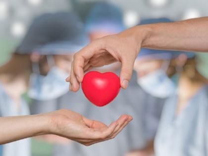 52-year-old woman's organ donation gives life to three; Donated two kidneys along with liver | Pune | ५२ वर्षाच्या महिलेच्या अवयवदानाने तिघांना जीवनदान; यकृतासह दोन किडन्या केल्या दान