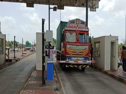 Toll collected at Osargaon Toll Naka from tomorrow, No pending highway works, but toll rush | ओसरगाव टोल नाक्यावर उद्यापासून टोल वसुली!; महामार्गाची प्रलंबित कामे नाही, पण टोलची घाई