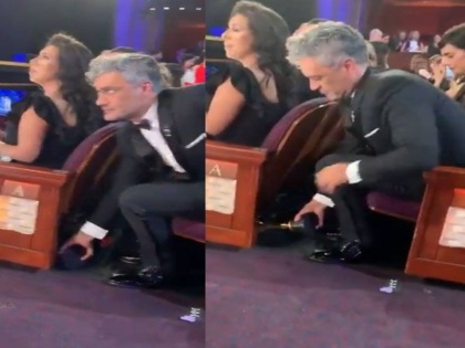 Oscar 2020: Shocking JoJo Rabbit Director Was Hiding His Oscar Trophy Under His Chair | Oscar 2020: या दिग्गज दिग्दर्शकाने ऑस्कर ट्रॉफीचा केला अवमान, कॅमे-यात कॅप्चर झाला सोहळ्यातील कारनामा