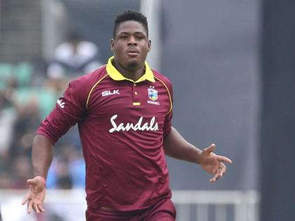 IND vs WI T20: Punishment from West Indian bowler Thomas, why is Aakash Chopra demanded? | IND vs WI T20 : विंडीजचा गोलंदाज थॉमसला शिक्षा द्या, आकाश चोप्राने का केली अशी मागणी? 