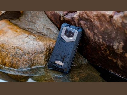 15600mah battery world first rugged phone oukitel wp15 5g launch on 23 august  | सिंगल चार्जमध्ये आठवडाभर चालणार 15,600mAh बॅटरी असलेला हा 5G फोन; 23 ऑगस्टला येणार बाजारात 