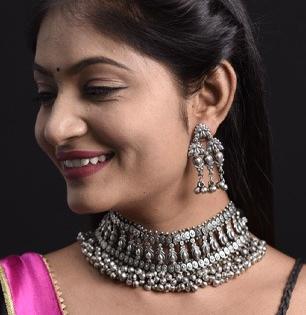 नवरात्रोत्सव २०२५: दांडियासाठी दागिने घ्यायचे? पाहा यंदा ट्रेण्डी असणारे ऑक्सिडाईज नेकलेसचे लेटेस्ट पॅटर्न