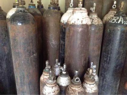 Oxygen supply increased; But now there is a shortage of cylinders | ऑक्सिजनचा पुरवठा वाढला; पण आता सिलिंडरचा तुटवडा