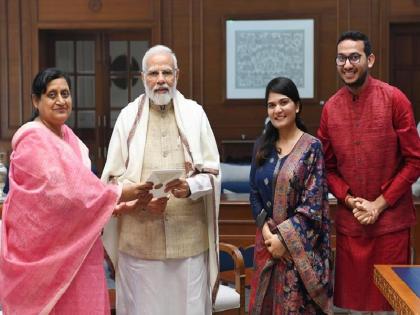 OYO founder Ritesh Aggarwal's wedding news:Ritesh Agarwal invited PM Modi to the wedding | लग्नबंधनात अडकणार OYO चे संस्थापक रितेश अग्रवाल, पीएम मोदींना दिले लग्नाचे निमंत्रण