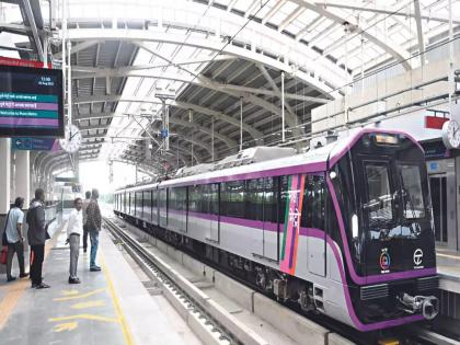 Don't want to see potholes, suffer from traffic jams, and get soaked in the rain; Gosh, our metro is a great ride! | Pune Metro: नको खड्ड्यांचे दर्शन, कोंडीचा मनस्ताप अन् पावसात भिजणे; गड्यांनो, आपली मेट्रोच लय भारी!