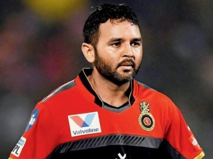 Parthiv Patel angry on Former cricketer dean jones | पार्थिव पटेलची सटकली; माजी क्रिकेटपटूची केली बोलती बंद