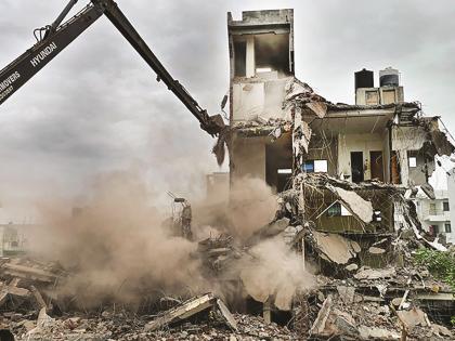 857 bulidings demolished on Padegaon Road in Chhatrapati Sambhaji Nagar; Road widened to 200 feet | छत्रपती संभाजीनगरात पडेगाव रोडवर ८५७ बांधकामे जमीनदोस्त; रस्ता २०० फूट रुंद झाला 857 bulidings demolished on Padegaon Road in Chhatrapati Sambhaji Nagar; Road widened to 200 feet | छत्रपती संभाजीनगरात पडेगाव रोडवर ८५७ बांधकामे जमीनदोस्त; रस्ता २०० फूट रुंद झाला