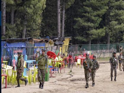 Funeral procession of terrorist Tahir killed in Operation Mahadev was taken out in POK | ऑपरेशन महादेवमध्ये मारल्या गेलेल्या दहशतवाद्याची पीओकेमध्ये अंत्ययात्रा; पहलगाम हल्ल्याबाबत पाकिस्तानचा हात असल्याचे उघड Funeral procession of terrorist Tahir killed in Operation Mahadev was taken out in POK | ऑपरेशन महादेवमध्ये मारल्या गेलेल्या दहशतवाद्याची पीओकेमध्ये अंत्ययात्रा; पहलगाम हल्ल्याबाबत पाकिस्तानचा हात असल्याचे उघड