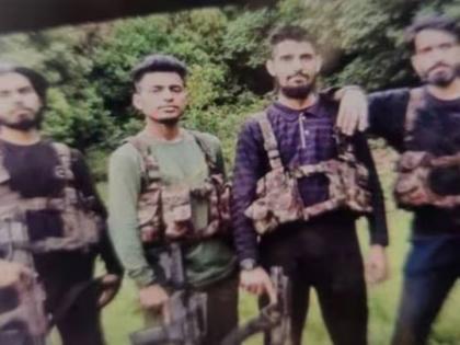 Pahalgam Attack: Two arrested for harboring terrorists who attacked tourists | Pahalgam Attack: पर्यटकांवर हल्ला करणाऱ्या दहशतवाद्यांना आश्रय देणारे दोघे अटकेत Pahalgam Attack: Two arrested for harboring terrorists who attacked tourists | Pahalgam Attack: पर्यटकांवर हल्ला करणाऱ्या दहशतवाद्यांना आश्रय देणारे दोघे अटकेत