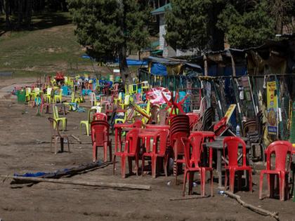Tourists were the target... There was a warning from the intelligence agencies; The attack happened as soon as the search mission stopped in pahalgam terrorist atcak | पर्यटकच टार्गेटवर... गुप्तचरांचा होता इशारा; शोधमोहीम थांबविली त्याच दिवशी झाला हल्ला Tourists were the target... There was a warning from the intelligence agencies; The attack happened as soon as the search mission stopped in pahalgam terrorist atcak | पर्यटकच टार्गेटवर... गुप्तचरांचा होता इशारा; शोधमोहीम थांबविली त्याच दिवशी झाला हल्ला