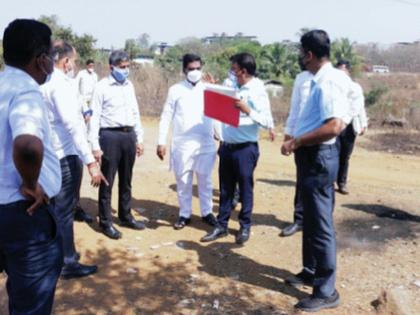 Officers inspected the planned site of the medical college | वैद्यकीय महाविद्यालयाच्या नियोजित जागेची अधिकाऱ्यांनी केली पाहणी