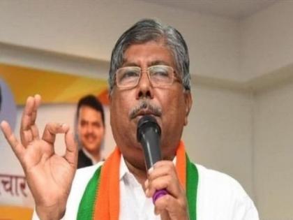 BJP leader Chandrakant Patil has said that Operation Lotus will take place in Maharashtra | महाराष्ट्रात 'ऑपरेशन लोटस'चा सध्या तरी विचार नाही, पण...; चंद्रकांतदादांचं सूचक विधान