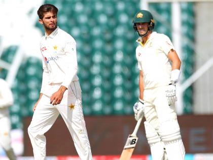 Pakistan vs Australia 3rd Test Live Updates Video Australian commentator Michael Kasprowicz In panic Mode tenders apology After Calling Pitches flat Despite Warning | Michael Kasprowicz In Panic Mode, Pakistan vs Australia 3rd Test: पाकिस्तानात चाललंय काय... आता सामना सुरू असताना ऑस्ट्रेलियन कॉमेंटेटरला मागावी लागली माफी; कारण वाचून धक्काच बसेल!