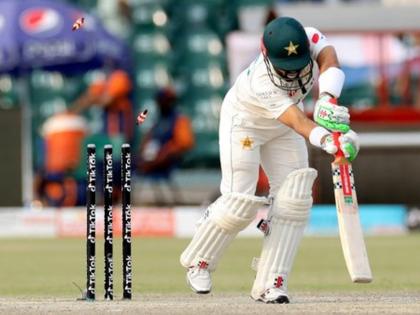 PAK vs AUS Pakistan cricket team led by Babar Azam embarrassing performance as they lost 7 wickets in 20 runs Mitchell Starc superb bowling pat cummins | Mitchell Starc, PAK vs AUS: अरे देवा... Pakistan संघावर आली लाजिरवाणी वेळ! घरच्या मैदानावर अवघ्या २० धावांत गमावले ७ बळी; मिचेल स्टार्कने केला भेदक मारा