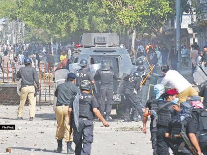 england vs pakistan 2nd test firing near eng team hotel gunshots ben stokes multan 4 arrested | ENG vs PAK Test Series: पाकिस्तानात सुरक्षेच्या नावावर बोंबाबोंब; इंग्लिश खेळाडूंच्या हॉटेलजवळ गोळीबार