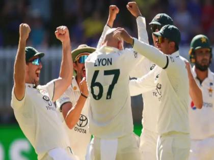 Pakistan's humiliating defeat; Lions complete 500 wickets; Kangaroos won by 360 runs | पाकिस्तानचा लाजिरवाणा पराभव; लायनचे ५०० बळी पूर्ण; कांगारू ३६० धावांनी विजयी