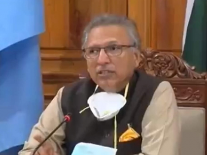 CoronaVirus : Pakistan Angry At President Arif Alvi For Wearing N97 Mask In A Meeting Amid Shortage During Coronavirus Pandemic rkp | CoronaVirus : पाकच्या राष्ट्रपतींनी घातले N- 95 मास्क, डॉक्टर संतापले 