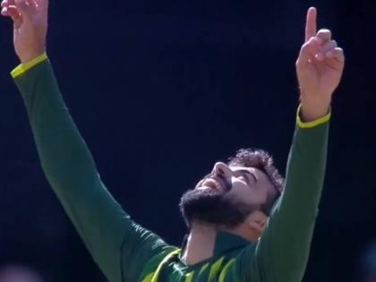 pak vs ned Tom Cooper was dismissed by Shadab Khan on a simple ball, so even he can't believe it, video goes viral | VIDEO: षटकार मारायला हवा होता त्या चेंडूवर विकेट; शादाब खानचाही विश्वास बसेना! 