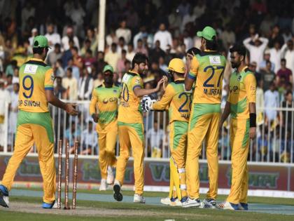 T10 League: Pakhtoons won by 9 wickets over Rajputs | T10 League: रजपूत संघाची विजयी घोडदौड पखतून्सने रोखली