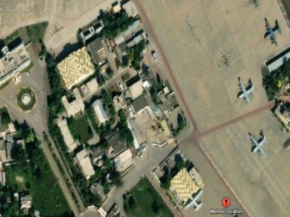 Repair work begins on Noor Khan airbase destroyed in Operation Sindoor India destroyed it by firing Brahmos | 'ऑपरेशन सिंदूर'मध्ये उद्ध्वस्त झालेल्या नूर खान एअरबेसच्या दुरुस्तीचे काम सुरू; भारताने ब्राह्मोस टाकून उद्ध्वस्त केले होते Repair work begins on Noor Khan airbase destroyed in Operation Sindoor India destroyed it by firing Brahmos | 'ऑपरेशन सिंदूर'मध्ये उद्ध्वस्त झालेल्या नूर खान एअरबेसच्या दुरुस्तीचे काम सुरू; भारताने ब्राह्मोस टाकून उद्ध्वस्त केले होते