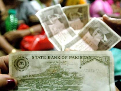 dying pakistan economy demands demonetization 5k rupees note leading financial crunch pakistan economic crisis | Pakistan Economic Crisis : कंगाल पाकिस्तान मोठा निर्णय घेणार! अर्थव्यवस्थेला वाचवण्यासाठी नोटबंदी करणार