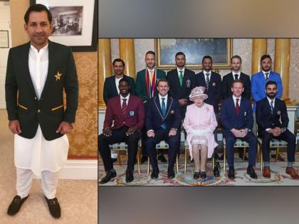 ICC World Cup 2019 : The shalwar kameez is our national dress and I got instructions from the board, Say Sarfaraz Ahmed | ICC World Cup 2019 : सर्व सुटा-बुटात अन् पाकिस्तानचा कर्णधार सलवार कमीजमध्ये, जाणून घ्या कारण