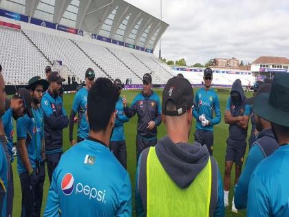 ICC World Cup 2019 : Pakistan announced a 12-man squad for today's match against West Indies | ICC World Cup 2019 : विंडीजचा सामना करण्यासाठी पाकिस्तानने जाहीर केले 'BEST 12'