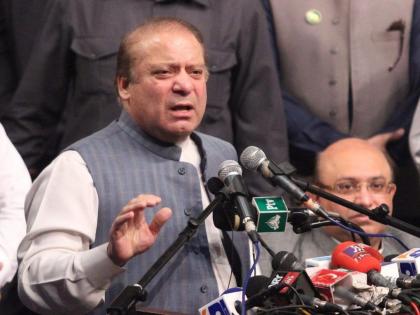 Pakistan is begging and India reaches the moon; Sayings of former Prime Minister Nawaz Sharif | पाकिस्तान भीक मागतोय अन् भारत पोहोचला चंद्रावर; माजी पंतप्रधान नवाज शरीफांचे उद्गार