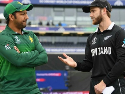 ICC World Cup 2019 : Pakistan's hopes of top-4 finish rest in New Zealand's hands | ICC World Cup 2019 : पाकिस्तानचे आता न्यूझीलंडकडे साकडे; सोशल मीडियावर मीम्सचा धुमाकूळ