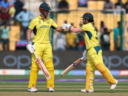 ICC ODI World Cup PAK vs AUS Live :  Australia's 82/0 today is their highest score in the first 10 overs of a World Cup innings, bettering their 80/0 in the 2003 World Cup final against India at the Wanderers, Johannesburg. | टीम इंडियाचं २० वर्षांपूर्वीचं 'ओझं' हलकं झालं! ऑस्ट्रेलियाने पाकिस्तानला असं बेक्कार ठोकलं