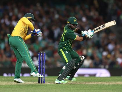 T20 World Cup, PAK vs SA : South Africa needs 186 runs to qualify into the Semi-final, Shadab Khan scored 52 in 22 balls, Iftikhar Ahmed Scored 51 in 35 balls | T20 World Cup, PAK vs SA : ४ बाद ४३ वरून पाकिस्तानची भरारी; आफ्रिका हरल्यास होईल ग्रुप २ मध्ये कोंडी