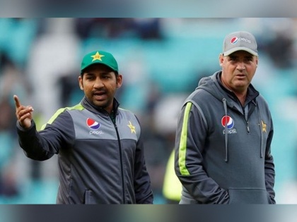 Pakistan finalized its 15-member team for ICC World Cup 2019, Mohammad Amir and Wahab Riaz return in squad | ICC World Cup 2019 : पाकिस्तानच्या वर्ल्ड कप संघात मोठे बदल, अंतिम 15 शिलेदार जाहीर