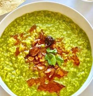 डाएटवाल्यांसाठी जॅकपॉट! रात्रीच्या जेवणात करा पालक-मटार खिचडी, मिळेल भरपूर प्रोटीन- पाहा झटपट रेसिपी