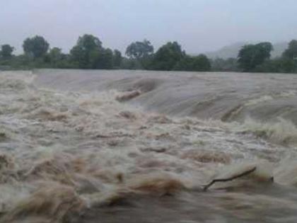 Heavy rain in Palghar | पालघरमध्ये मुसळधार पाऊस, नद्यांनी धोक्याची पातळी ओलांडल्याने प्रशासनाचा सतर्कतेचा इशारा