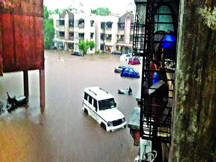  Vaitarna, Surya river at danger level; The flooding of the area, the contact with many villages has been broken | वैतरणा, सूर्या नदी धोक्याच्या पातळीवर; ठिकठिकाणी पूरस्थिती, अनेक गावांचा संपर्क तुटला