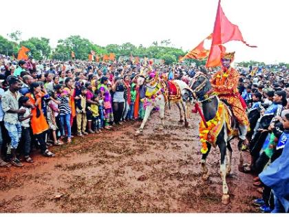 Nandwal Nagari, Avatarali Pandhari! : Celebration of 'Gnokoba-Tukaram' euphemism | नंदवाळ नगरी, अवतरली पंढरी ! : ‘ज्ञानोबा-तुकाराम’च्या गजरात सोहळा