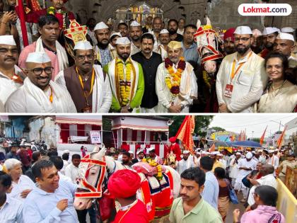 Ashadhi Wari 2025 Both the horses of Mauli honor arrived in Alandi; After performing elaborate worship, they completed the temple circumambulation. | Ashadhi Wari 2025: माउलींच्या मानाच्या दोन्ही अश्वांचे आळंदीत आगमन;विधिवत पूजन करून मंदिर प्रदक्षिणा केली पूर्ण Ashadhi Wari 2025 Both the horses of Mauli honor arrived in Alandi; After performing elaborate worship, they completed the temple circumambulation. | Ashadhi Wari 2025: माउलींच्या मानाच्या दोन्ही अश्वांचे आळंदीत आगमन;विधिवत पूजन करून मंदिर प्रदक्षिणा केली पूर्ण