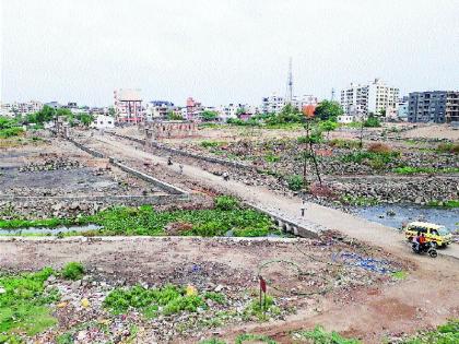  This year too, the Warakaris stayed in trouble | यावर्षीही वारकऱ्यांचा मुक्काम अडचणीत, लोणी काळभोर पालखी तळ अपूर्ण