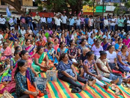 Sugarcane farmers march on Azad Maidan demand to restart Sanjeevani sugar factory | ऊस उत्पादक शेतकऱ्यांचा आझाद मैदानावर मोर्चा, संजीवनी साखर कारखाना पुन्हा सुरु करण्याची मागणी