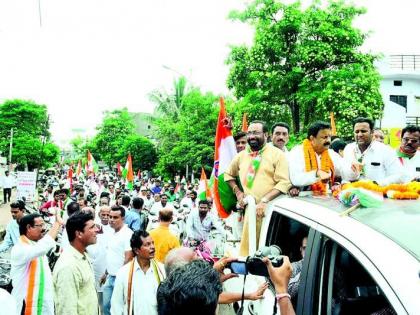 Maharashtra Assembly Election 2019: Girish Pandav's rally attracted attention | Maharashtra Assembly Election 2019 :गिरीश पांडव यांची लक्षवेधी रॅली 